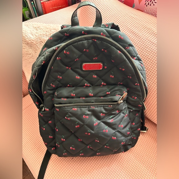 Marc Jacobs - Quilted Cherry Backpack/Book bag - Cherries. Great condition!! - Picture 4 of 13